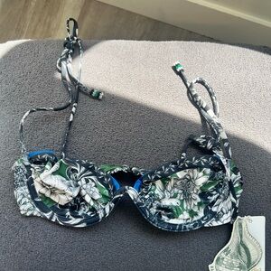 Agua bendita bikini top NWT